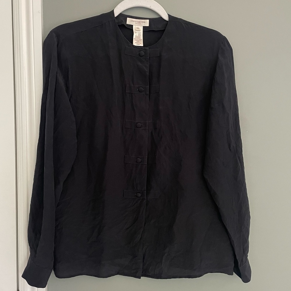 Vintage Jones New York 100% Silk Black Collarless Button Up Shirt Blouse - Picture 3 of 13